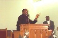 S_Rev. Albert Thompson Preaching 02.jpg (22173 bytes)